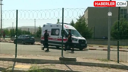 Sinan Ateş'in annesi mahkemede fenalaştı! Oğluyla arasında geçen diyaloğu anlatırken kalbini tutmaya başladı