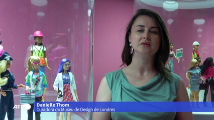 Exposição em Londres celebra os 65 anos da boneca Barbie