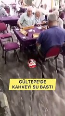 İzmir'de bir kahvehaneyi su bastı