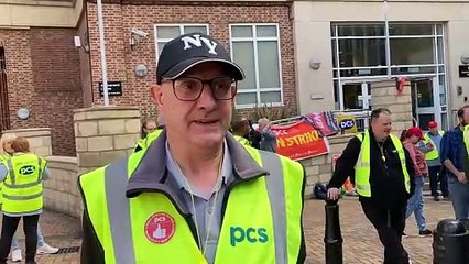 Sheffield job centre guards on strike hoping for more than minimum wage from private security giant G4S