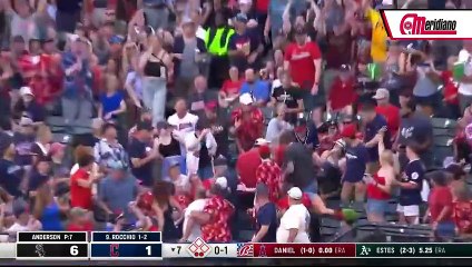 ¡Brayan Rocchio castiga a las Medias Blancas con su tercer jonrón!