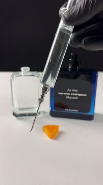 Creating the darkest blue fragrance Bleu noir ⚫️ #perfume #fragrance #scent #making #crafting