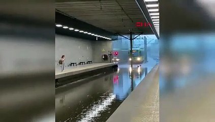 BURSA'da etkili olan yağışta ekili araziler ve Bursaray sular altında kaldı