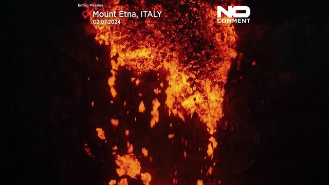 Lo spettacolo dell'eruzione dell'Etna