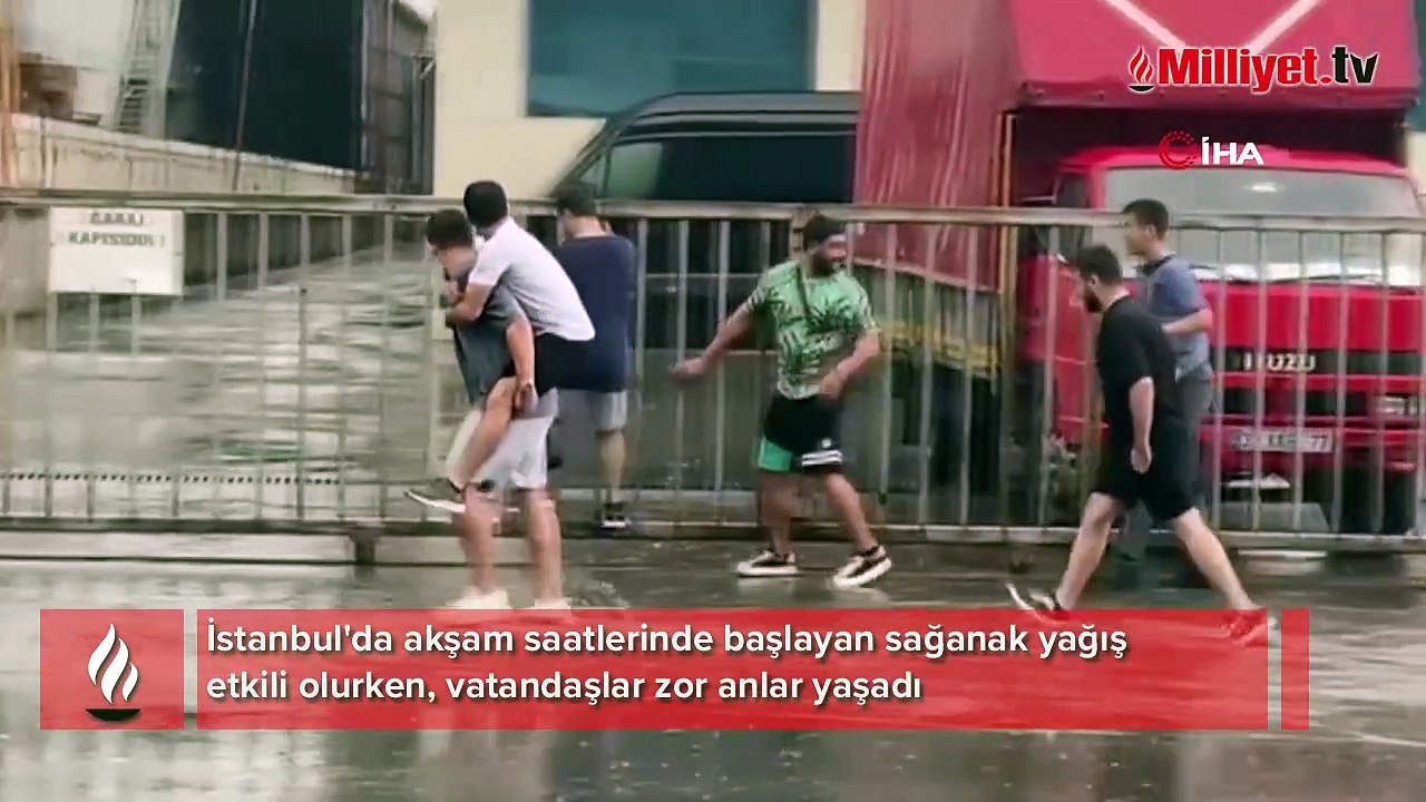 İstanbul'da sağanak yolları göle çevirdi, vatandaşlar zor anlar yaşadı