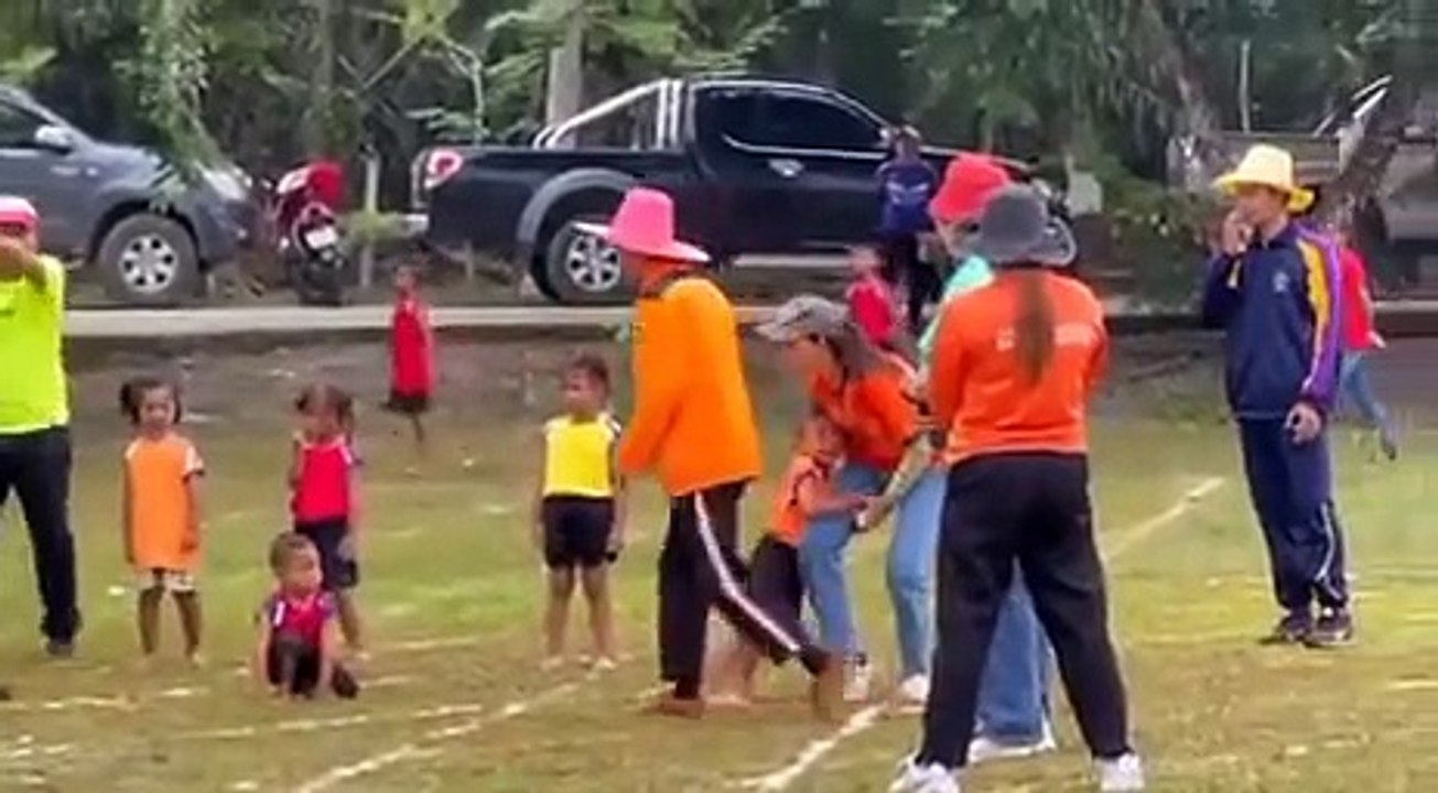 Mãe encontra estratégia para que filho vencesse uma corrida... mesmo sem querer participar dela
