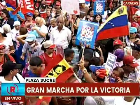 Caraqueños se movilizan en apoyo al candidato de la paz Nicolás Maduro