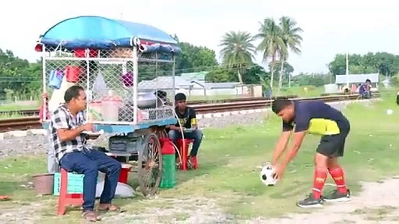 FUNNIEST_STREET_MAN_PUBLIC_PRANKS___BEST_FUNNY_JOKE_PRANK_FOR_LAUGHING!___DHAMAKA_FURTI(360p)