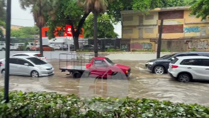 Vaguada provoca inundaciones en el Distrito Nacional
