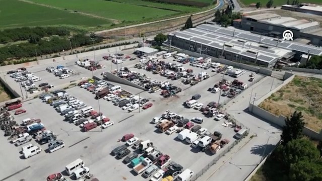 Terk edilmiş hurda araçlar geri dönüştürülüyor