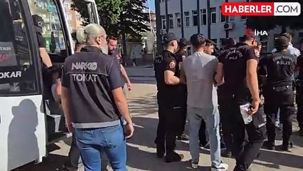 Uyuşturucu operasyonunda gözaltına alınan zanlılar adliyede