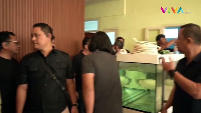 Polisi 'Acak-acak' Pabrik Narkoba Terbesar di Indonesia