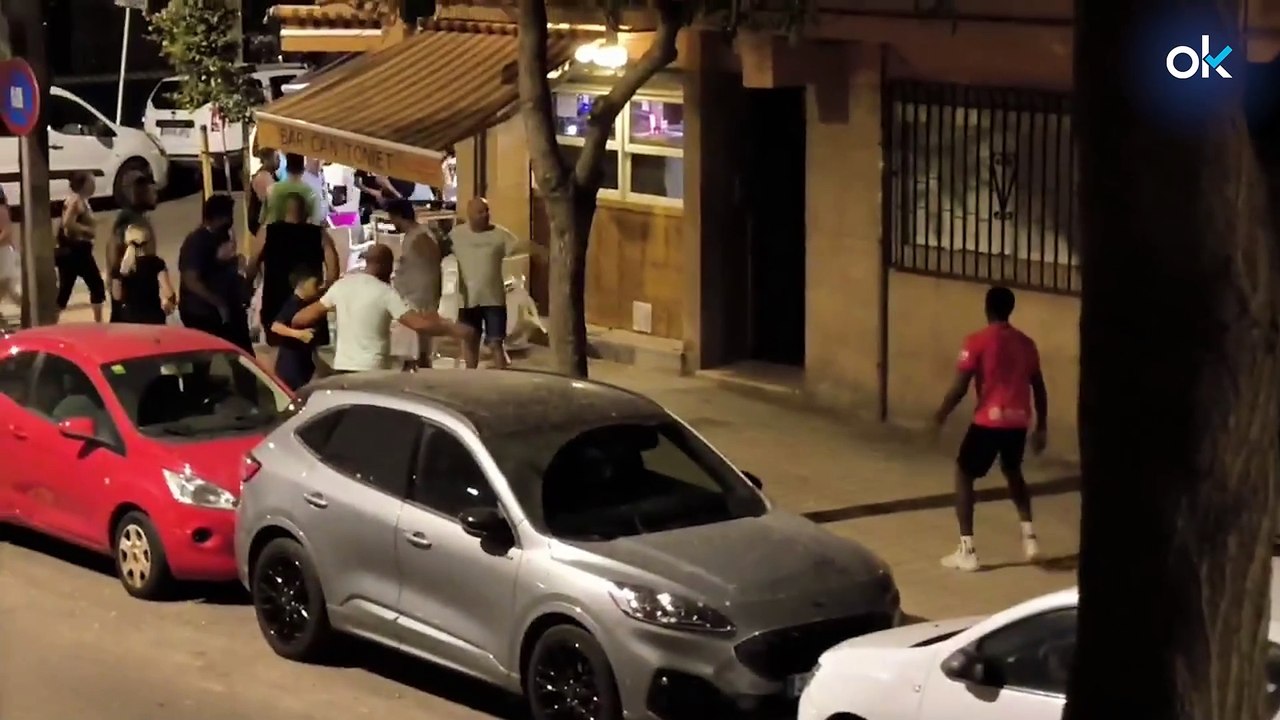 Las imágenes de la batalla campal entre jóvenes subsaharianos y vecinos de Son Oliva (Mallorca)