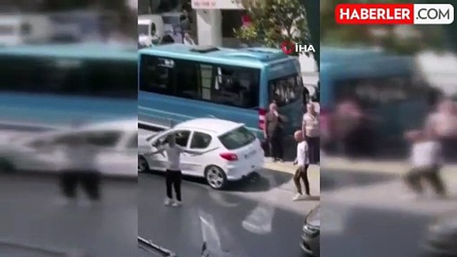 Ümraniye'de samuray kılıçlı maganda trafikte terör estirdi