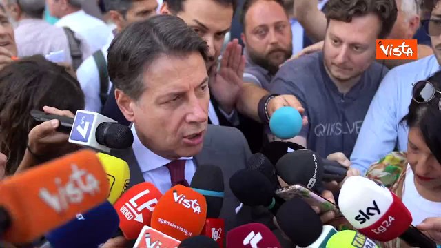 Autonomia, Conte: Non ci fermeranno con calci e pugni, sventoleremo tricolore