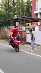 Yeh TECHNIQUE India se Bahar nahi Jana chahiye #farazstuntrider #automobile #bikers #rider