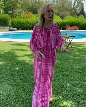 Carmen Lomana abre las puertas de su nuevo negocio solidario en Marbella