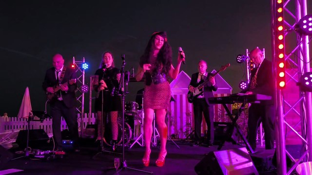 Amy Winehouse (Great) Tribute ! Rehab