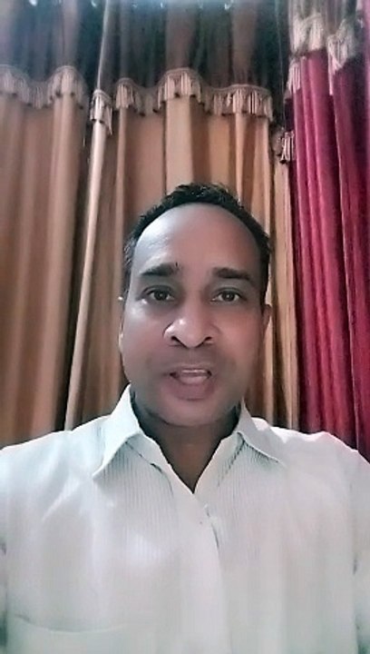 बात पते की : मेरी पड़ोसन की मुझे देखकर मुस्कुराने की आदत जाती नहीं है