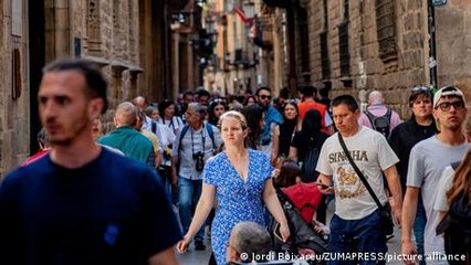 Barcelona's plans to manage tourism angers residents