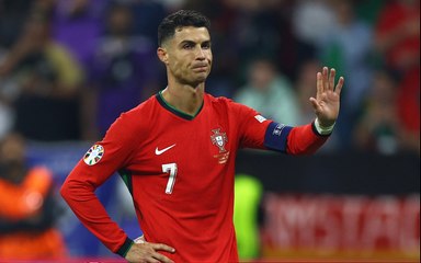 دموع رونالدو تكشف عن شغفه العميق بكرة القدم ⚽