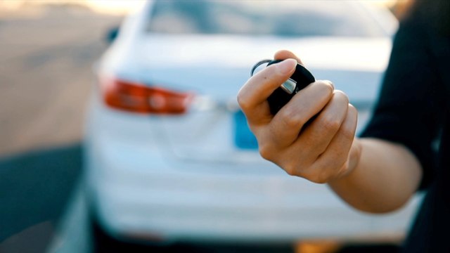 Smart Financial Tips to Help Teens Buy Their First Car