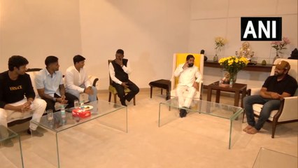 रोहित शर्मा,सूर्यकुमार यादव,शिवम दुबे और यशस्वी जायसवाल ने मुख्यमंत्री एकनाथ शिंदे से मुलाकात की