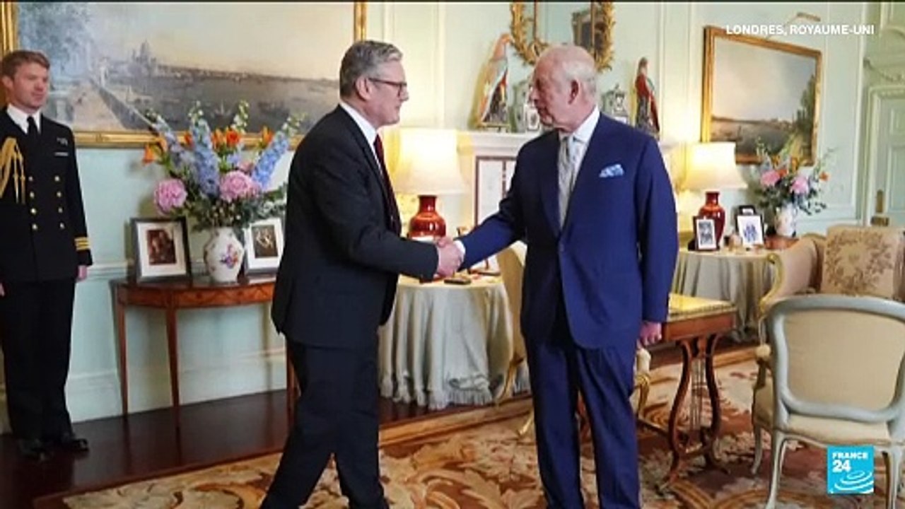 Elections britanniques: sévèrement battu, Rishi Sunak cède la place à Keir Starmer