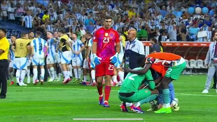 El gran gesto del "Dibu" Martínez con los jugadores de Ecuador tras su eliminación de la Copa América