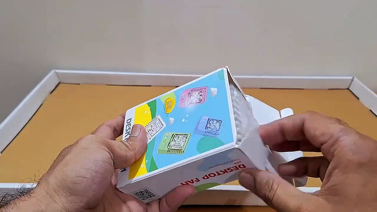 Unboxing and Review of MINI DESKTOP FAN RECHARGEABLE TABLE FAN HANDHELD FAN USB FAN DESK FAN COOLING FAN FOR HOME, OFFICE, CAR
