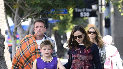 GALA VIDEO - Ben Affleck sans Jennifer Lopez : cette bulle de bonheur avec son ex Jennifer Garner loin des tensions
