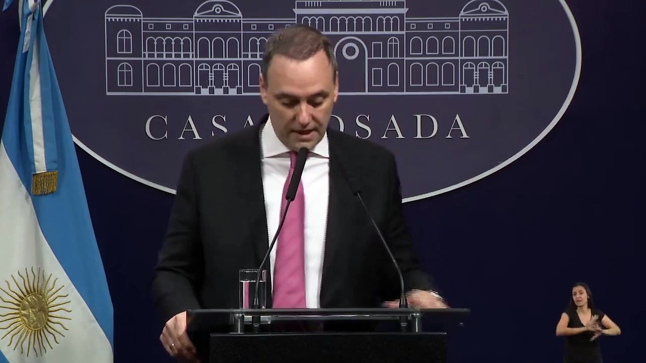 Adorni comunicó que Federico Sturzenegger será el nuevo ministro ministro de Desregulación y Transformación del Estado