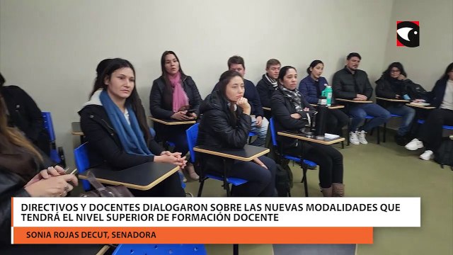Directivos y docentes dialogaron sobre las nuevas modalidades que tendrá el nivel superior de formación docente