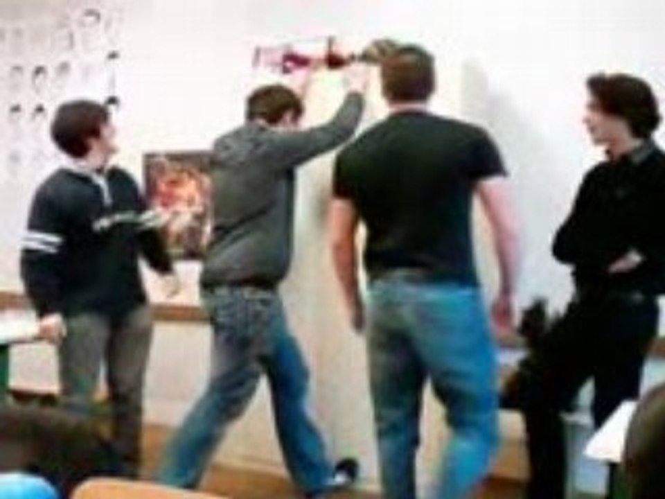 Jean dans l'armoire (bis)