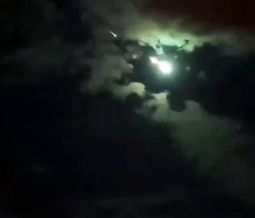 İstanbul ve çevre illere meteor mu düştü ?