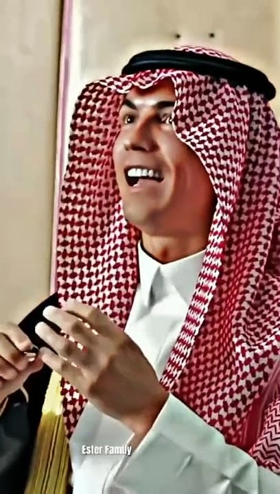 The best player of the football game ranaldol wear sudia dress