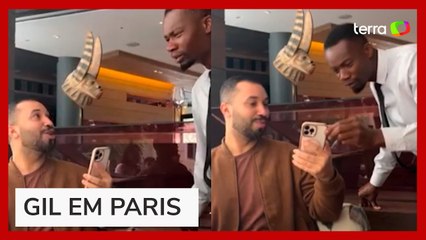 Em Paris, Gil do Vigor se arrisca no francês e compartilha momento divertido nas redes