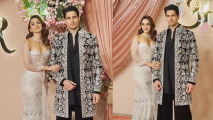 Anant Radhika Wedding: Sidharth Malhotra Kiara Advani का Sangeet में Traditional Look, साथ दिए पोज