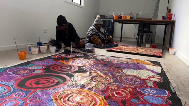 First Nations art centre in Umoona, near Coober Pedy, opens its doors to local artists