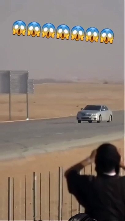 Very dangerous car driiving
