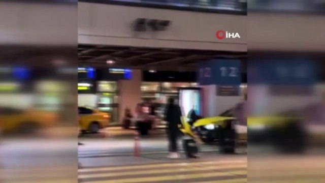 Sabiha Gökçen'de ortalığı birbirine kattı! Taksici önüne gelen her şeye çarptı