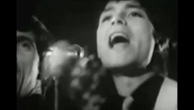 medley MOVE IT / WILLIE AND THE HAND JIVE by Cliff Richard & The Shadows