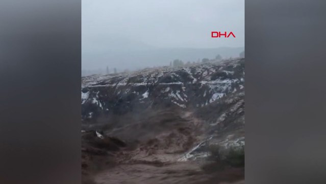 Sivas’ta dolu ve sağanak sele neden oldu; ekili araziler zarar gördü