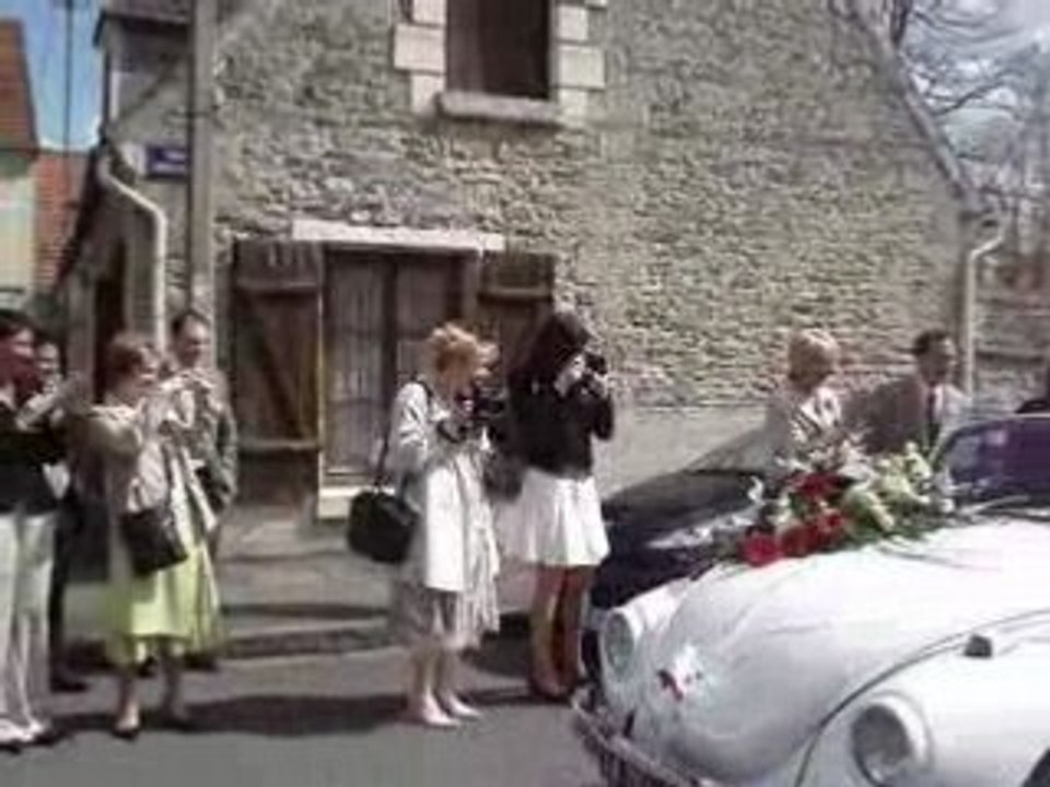 L'arrivée de la mariée a la mairie [ Mélanie ]