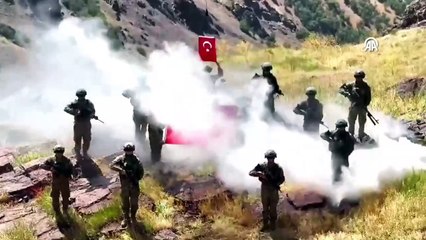 Mehmetçikten Milli Takım'a destek mesajı