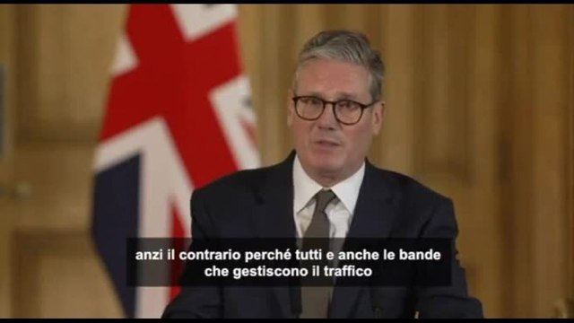 Keir Starmer: il progetto di mandare i migranti in Rwanda finisce qui