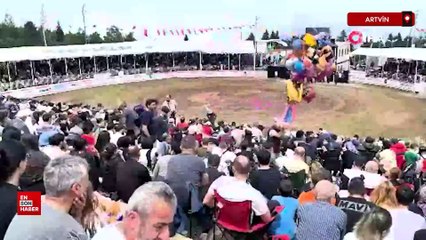 Artvinli kadın boğacının cesareti festivale damga vurdu
