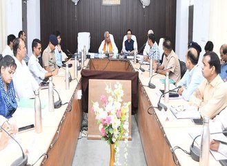 शिक्षा मंत्री बोले...पौधे लगाकर नियमित रूप से करें देखभाल