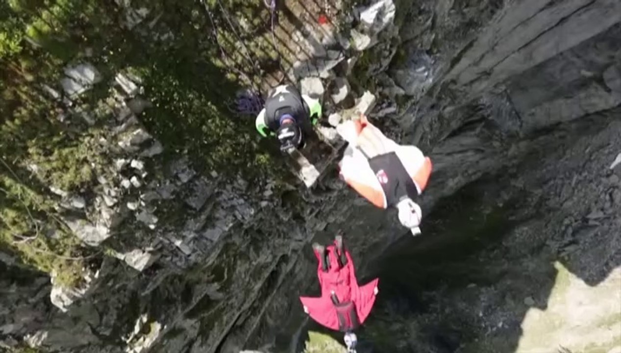 wing suit flyers