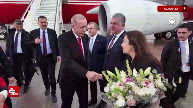 Cumhurbaşkanı Erdoğan, Türkiye-Hollanda futbol maçını izlemek üzere Berlin'e geldi